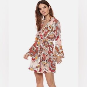 NWT BCBG MaxAzria 2-Piece‎ Grand Paisley
Wrap Slip & Kimono — Dusty Rio Red